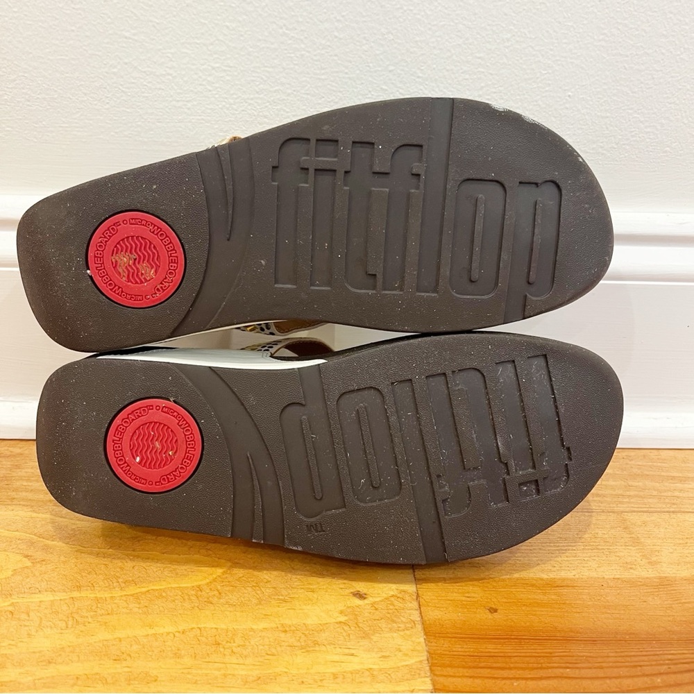 FitFlop Aztec Chada Toe Post Sandals Womens 9 Urban White Studded Comfort - Picture 11 of 12
